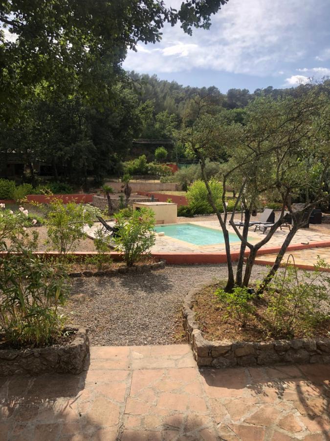 Apartamento Les Mazets De La Cascade Salernes Exterior foto