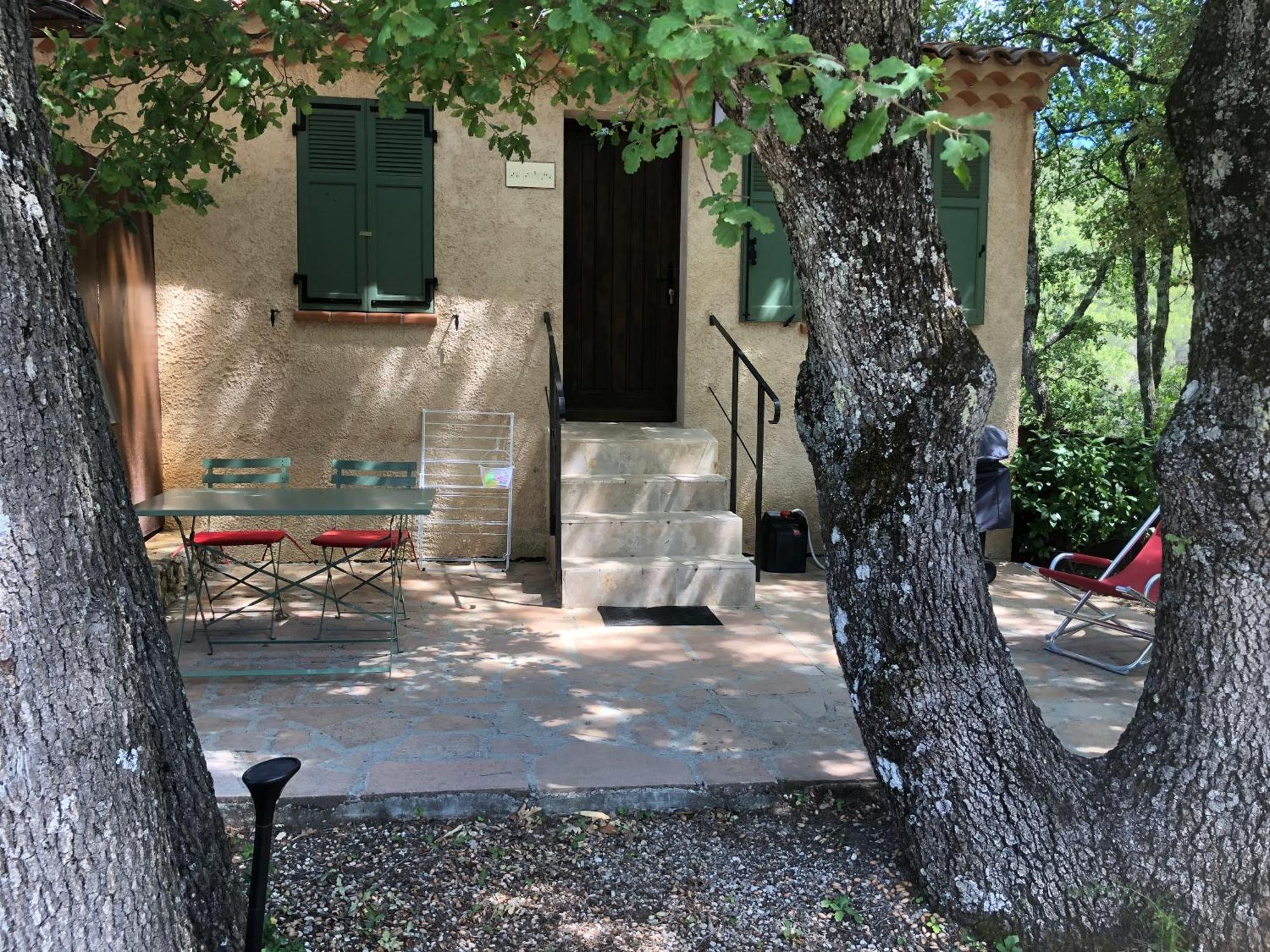Apartamento Les Mazets De La Cascade Salernes Exterior foto